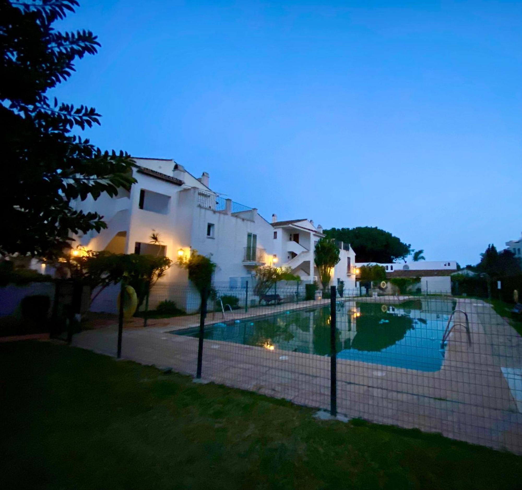 Benamara Gardens Apartment Estepona Eksteriør bilde
